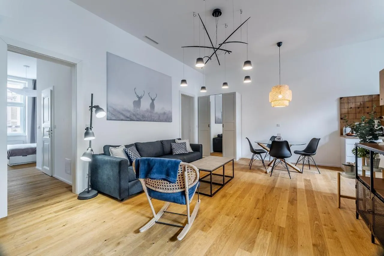 Elegant Apartments Located In The Centre Of Prag