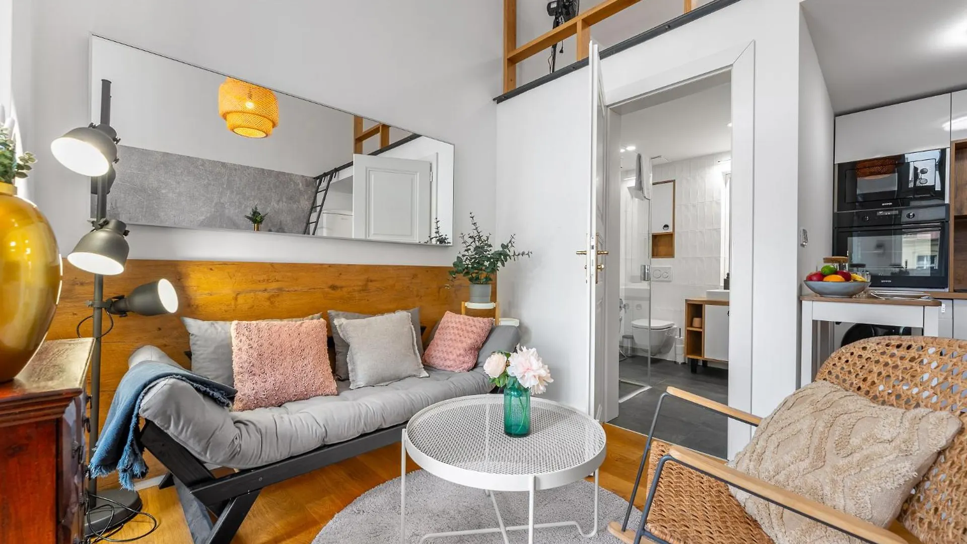 Elegant Apartments Located In The Centre Of Prag